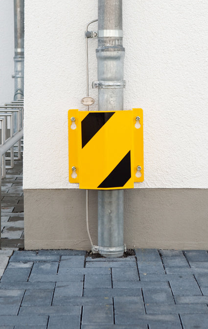 Pipe Guard -Little Mountain- made of steel, for wall mounting, galvanized or yellow/black