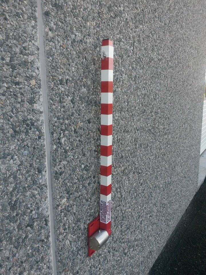 Vertical Safety Gate – Lift-Up Barrier Gate
