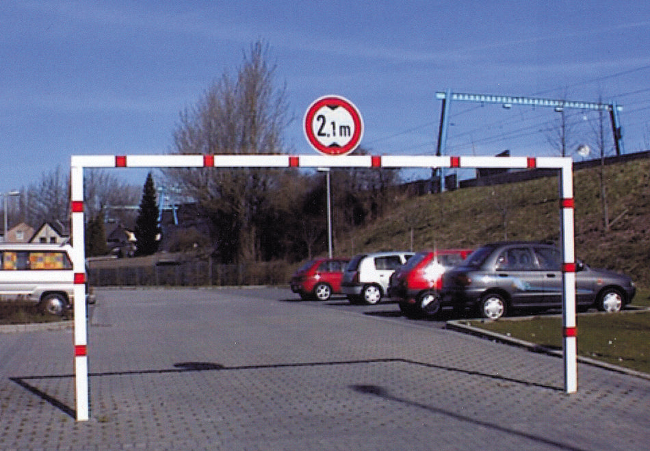 Höhenbegrenzungsbarriere – Feststehend – 3000–6000 mm – Feuerverzinkt