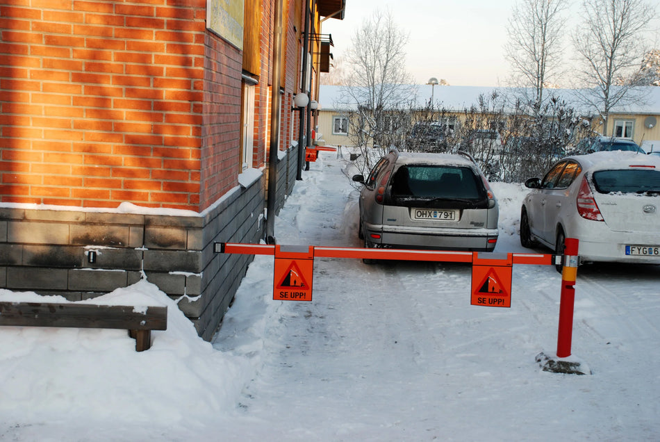Isidor Freistehender Pfosten mit Fuß für Schneerutschbarriere