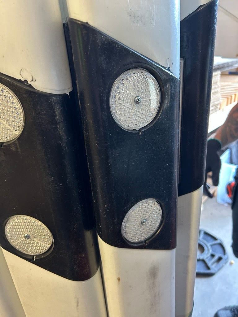 Refurbished: Roadside Delineator - Standard Triangle Post — Acceptable