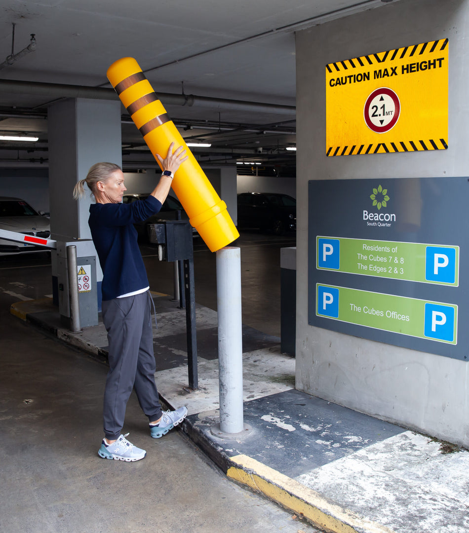 Bollard Covers – Heavy Duty Plastic Sleeves (90–215mm Diameter Options)